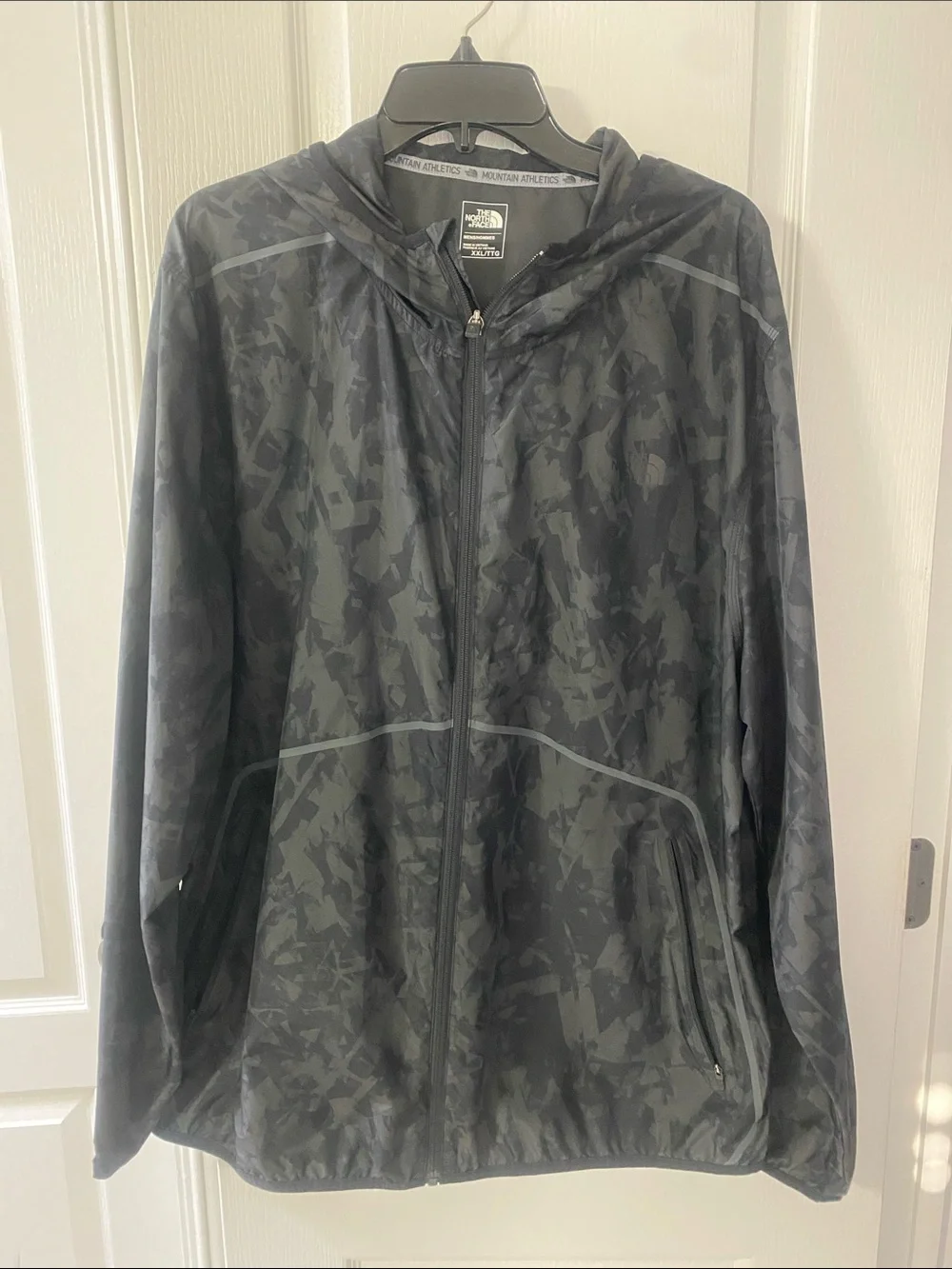 The North Face Men’s Black Camouflage Hooded Windbreaker
